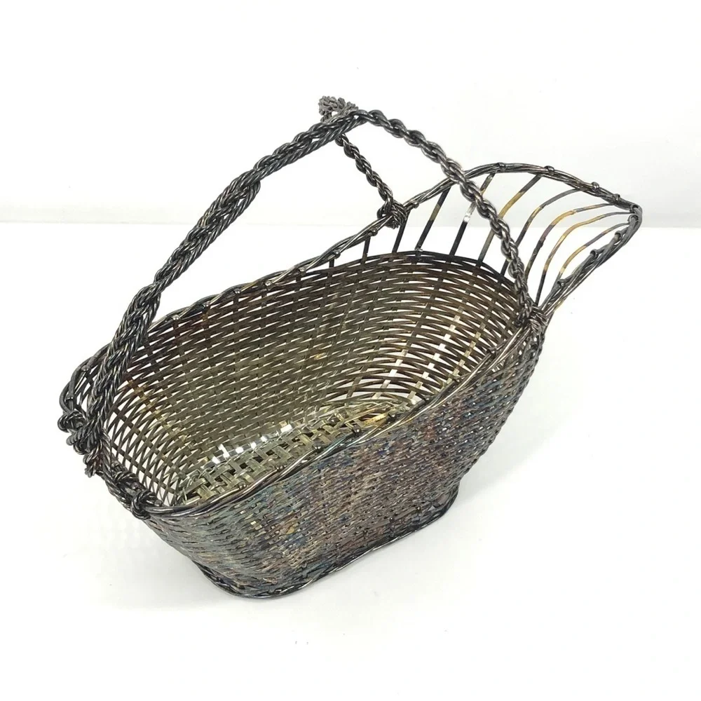 WIRE ‪Bottle holders ‬ twisted silver metal basket